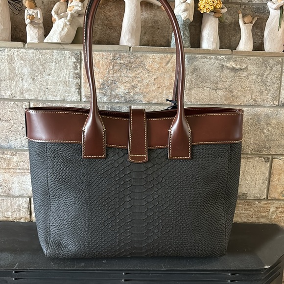 NWT Dooney Amelia shoulder bag - Picture 2 of 9